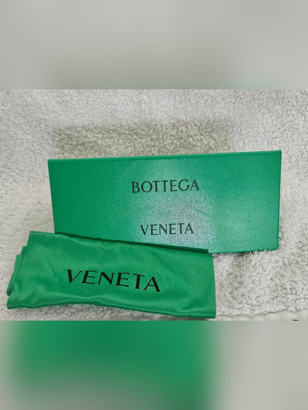 Bottega Veneta Green Sunglasses Case with Matching Cloth